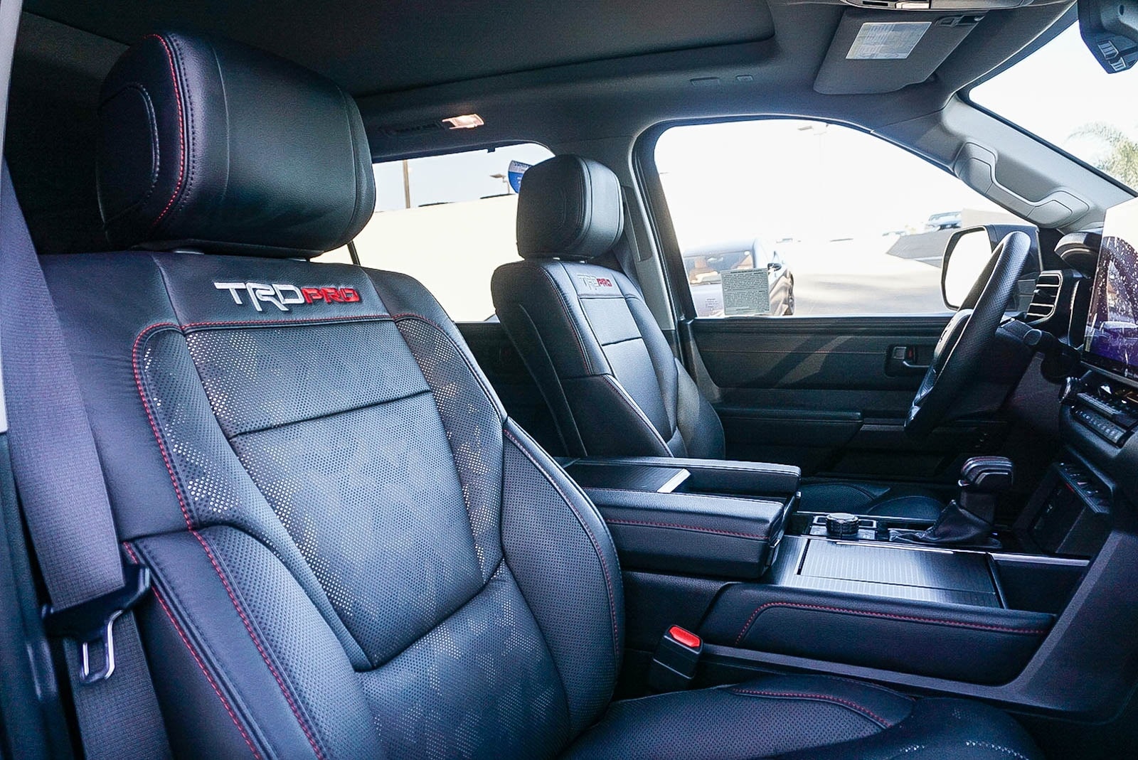 Thumbnail: 2023 Toyota Sequoia - 17