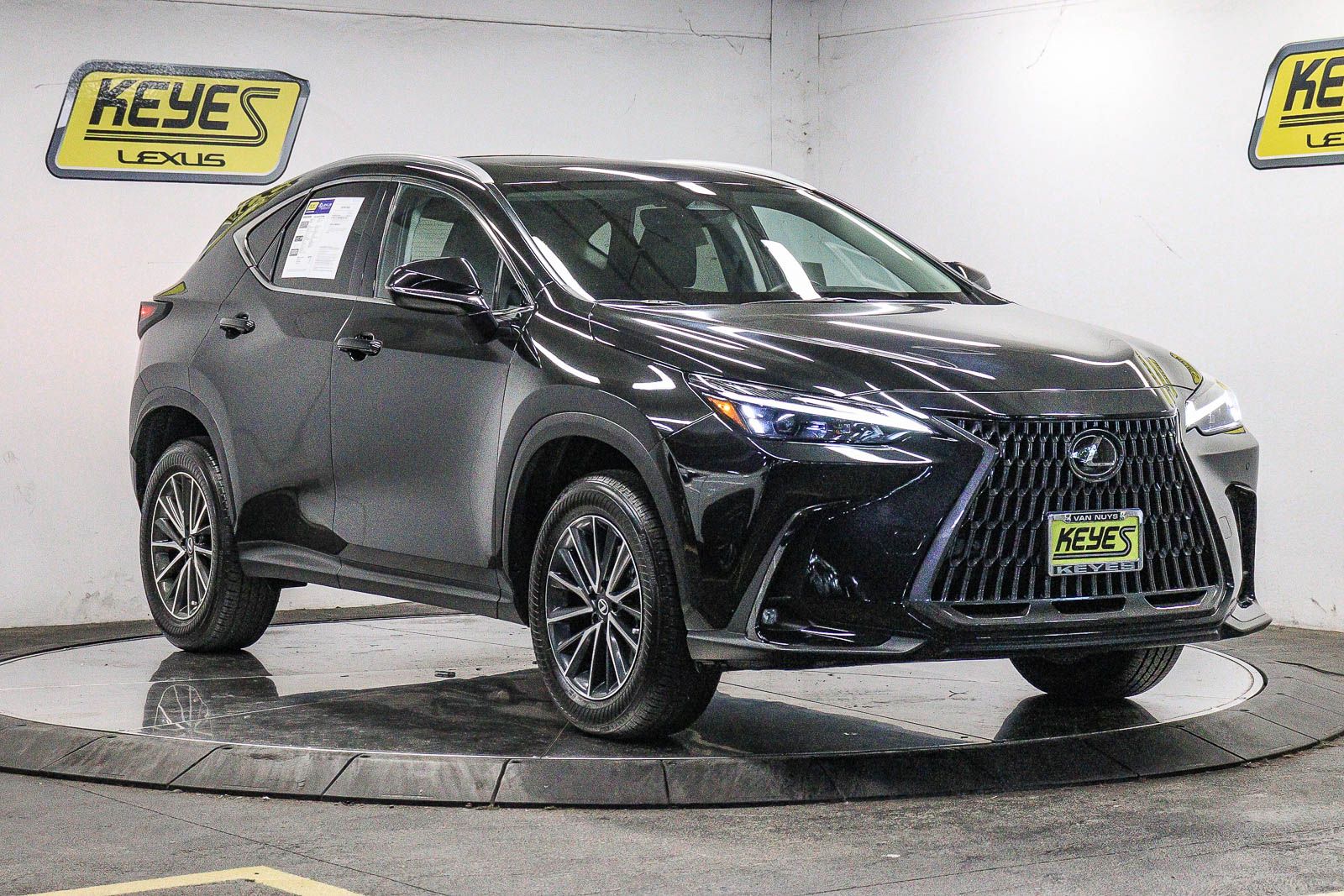 Thumbnail: 2026 Lexus ES - 4