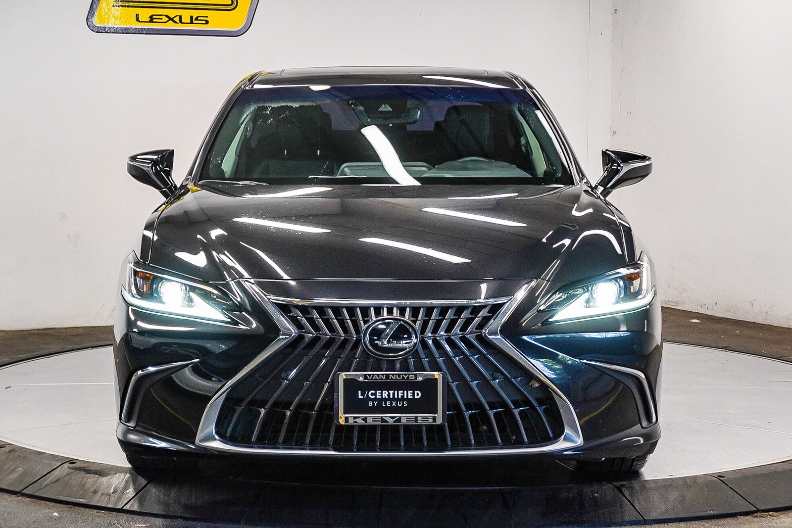 Thumbnail: 2024 Lexus ES - 2