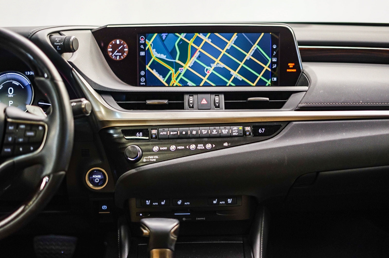 Thumbnail: 2020 Lexus ES - 16