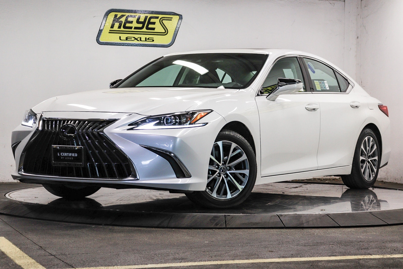 2025 Lexus ES