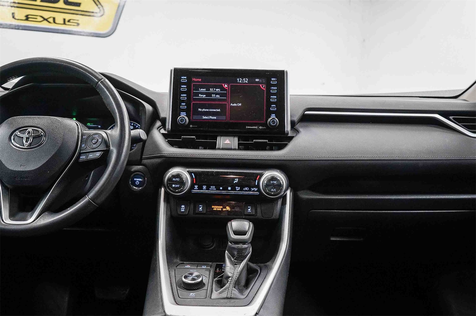 Thumbnail: 2019 Toyota RAV4 - 13