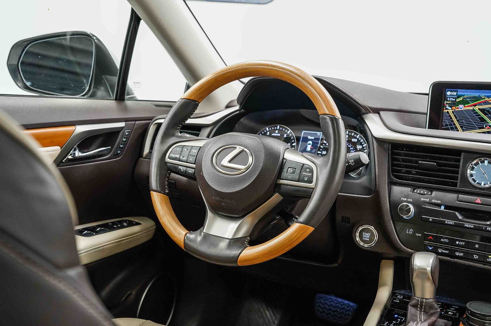 Thumbnail: 2016 Lexus RX - 15