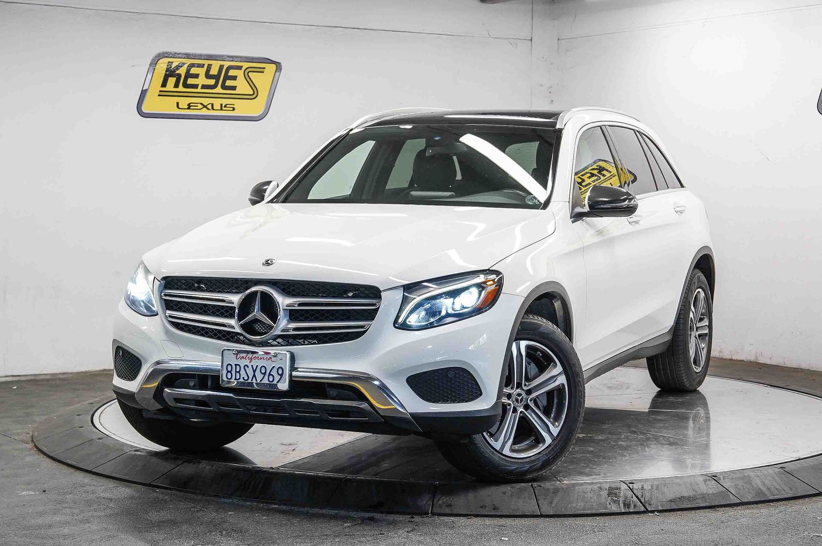 2018 Mercedes-Benz GLC 300 -
                  Van Nuys, CA