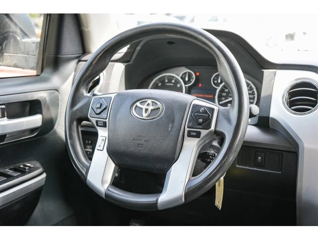 2017 Toyota Tundra SR5 17