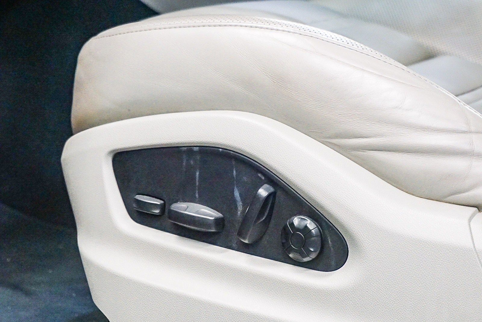 Thumbnail: 2023 Porsche Cayenne - 21