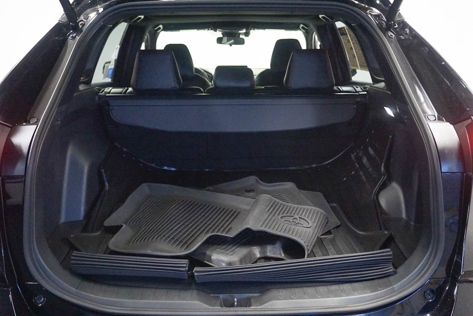 Thumbnail: 2024 Toyota RAV4 - 29