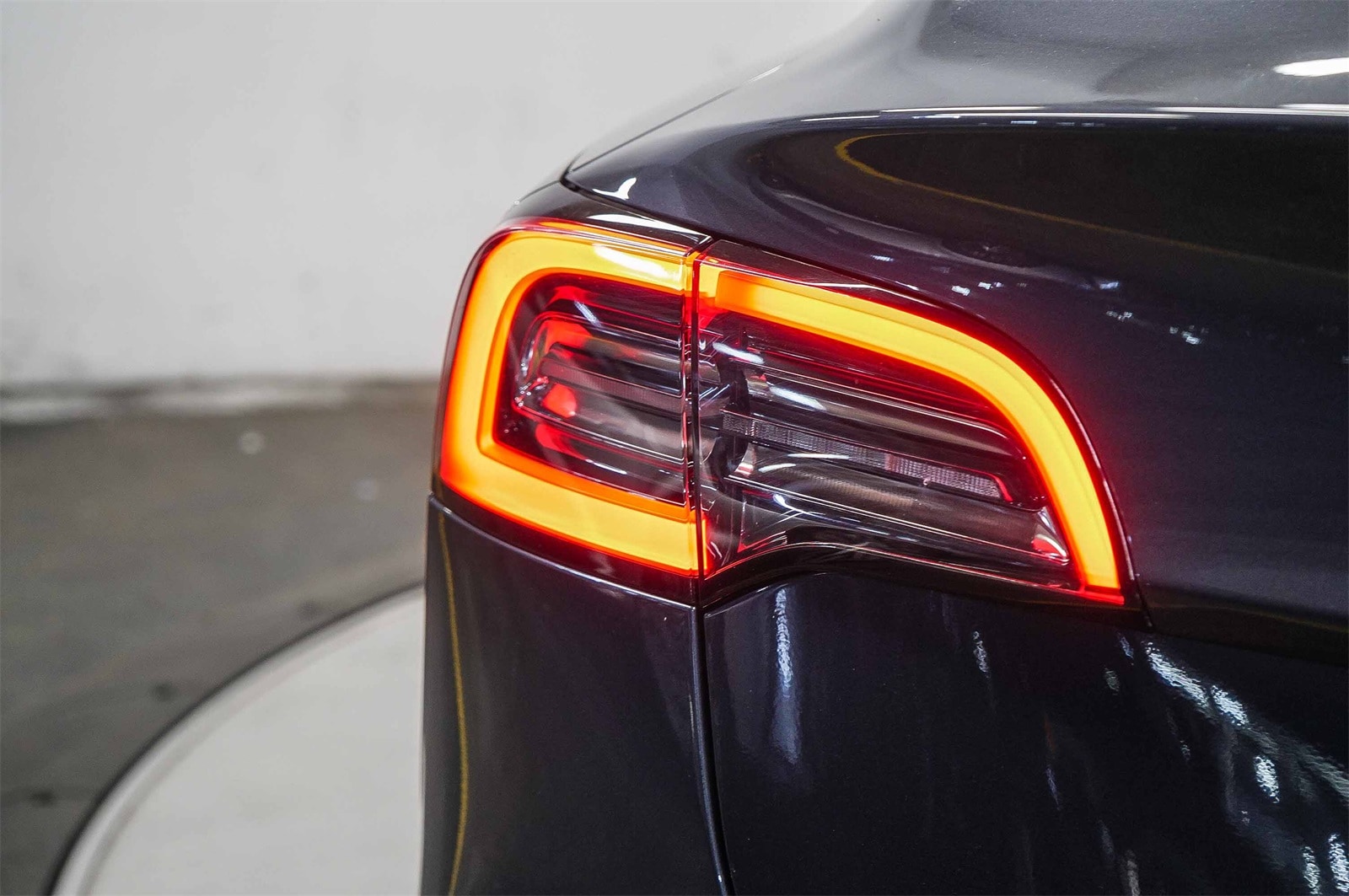 Thumbnail: 2023 Tesla Model 3 - 11