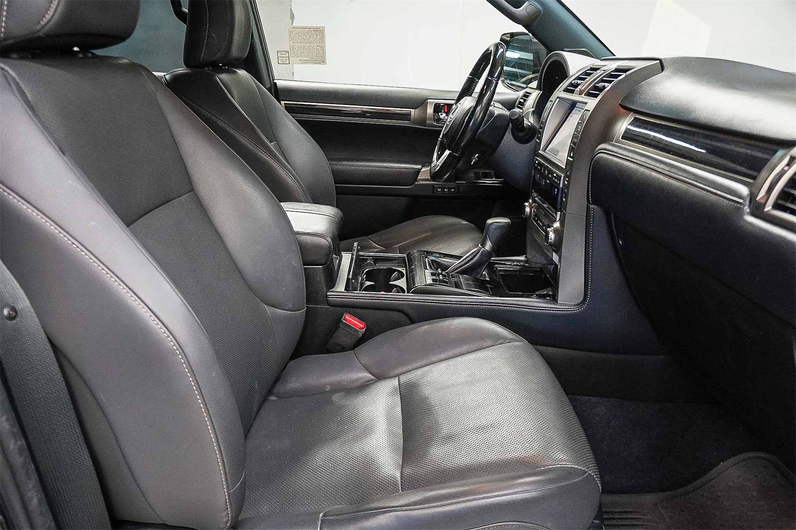 Thumbnail: 2020 Lexus GX - 16