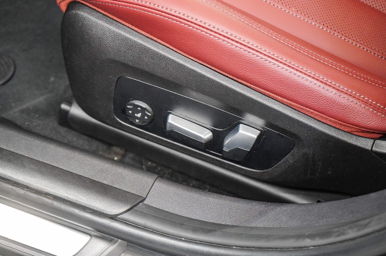 Thumbnail: 2023 BMW 3 Series - 23