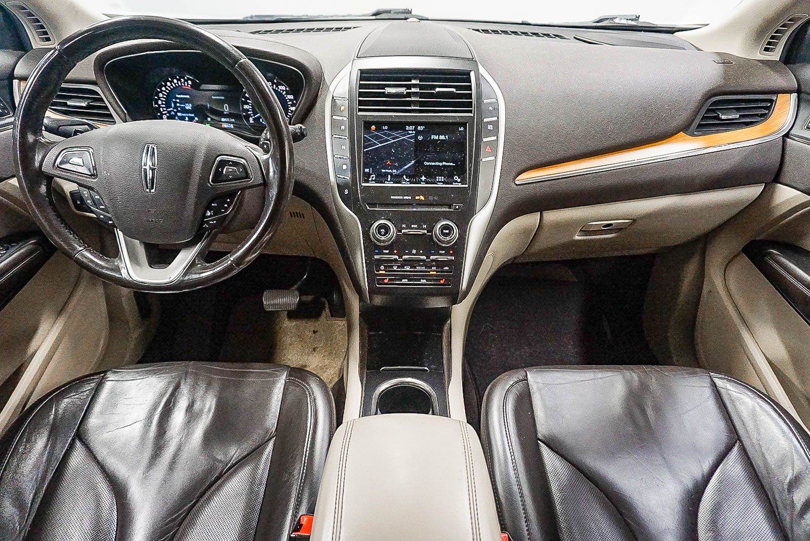 Thumbnail: 2017 Lincoln MKC - 12