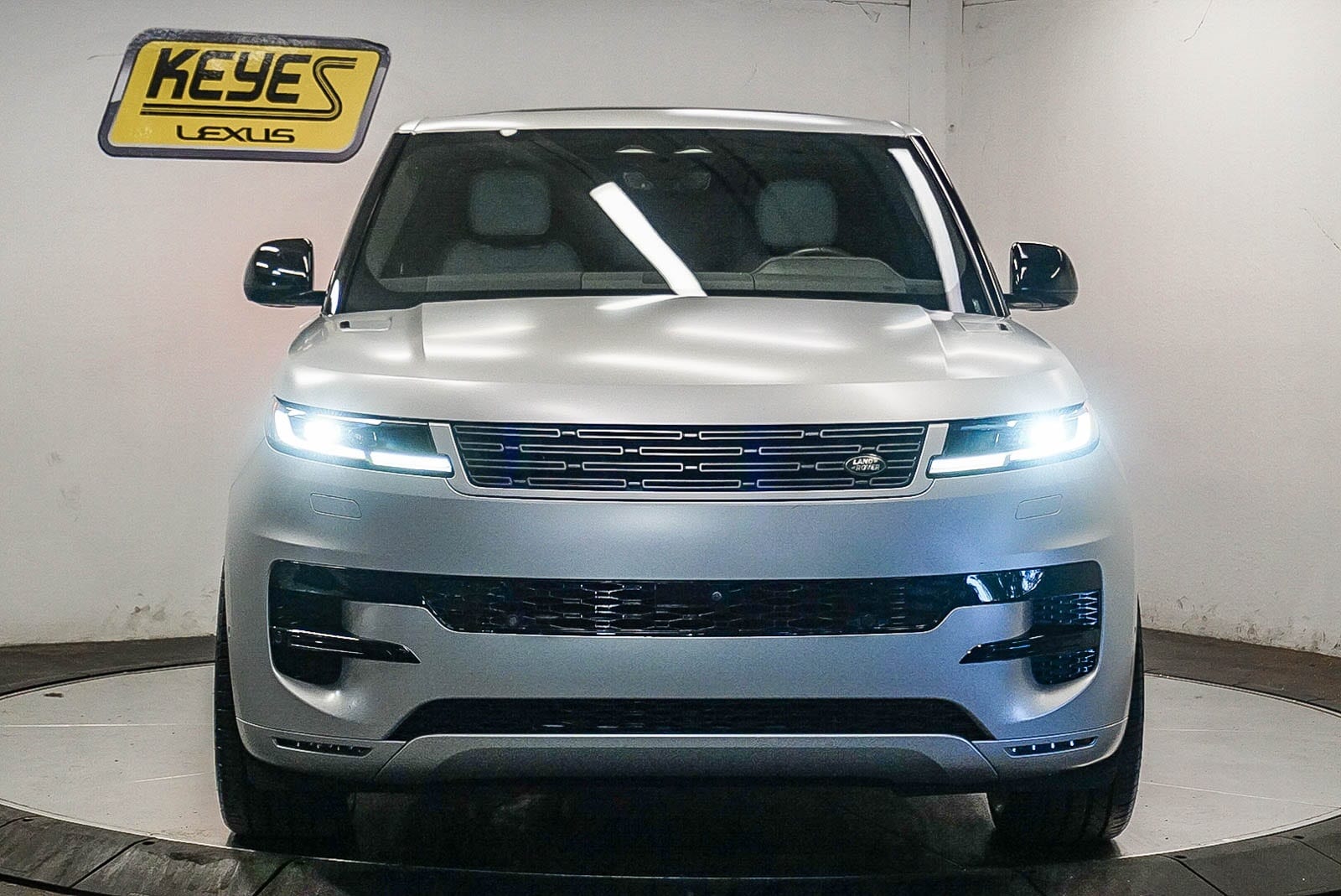 Thumbnail: 2025 Land Rover Range Rover Sport - 6