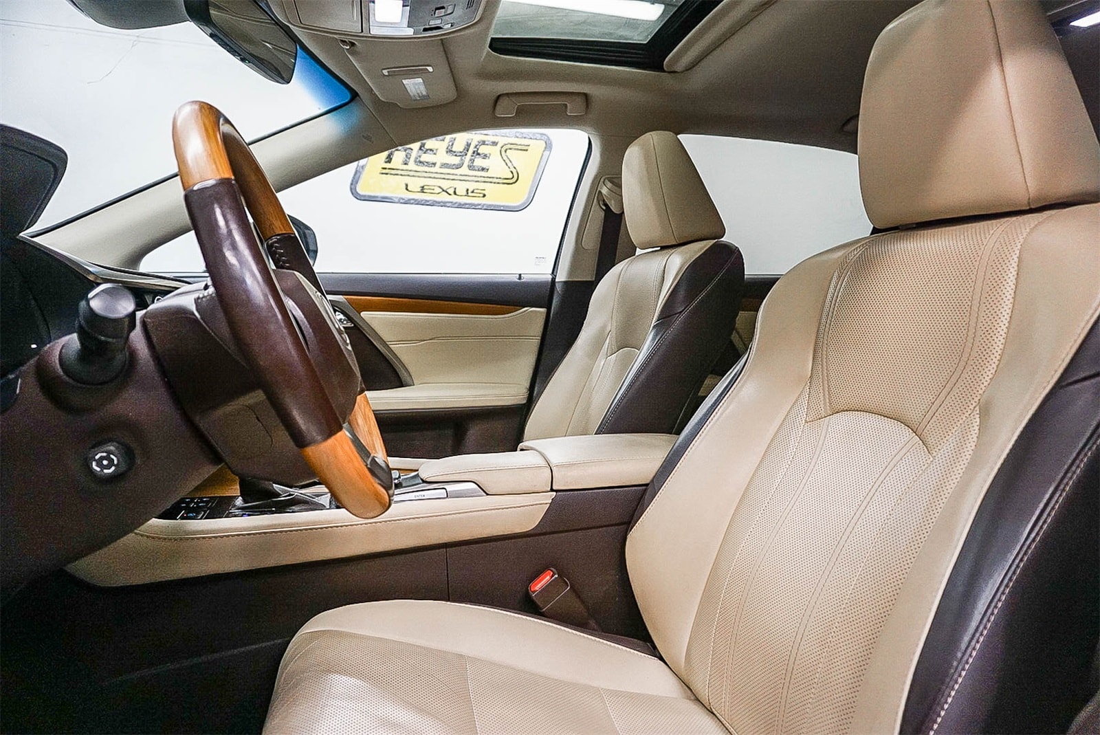 Thumbnail: 2018 Lexus RX - 16