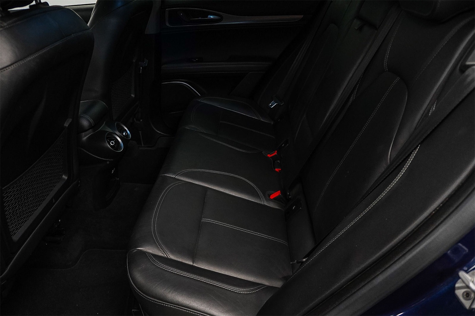 Thumbnail: 2018 Alfa Romeo Stelvio - 20