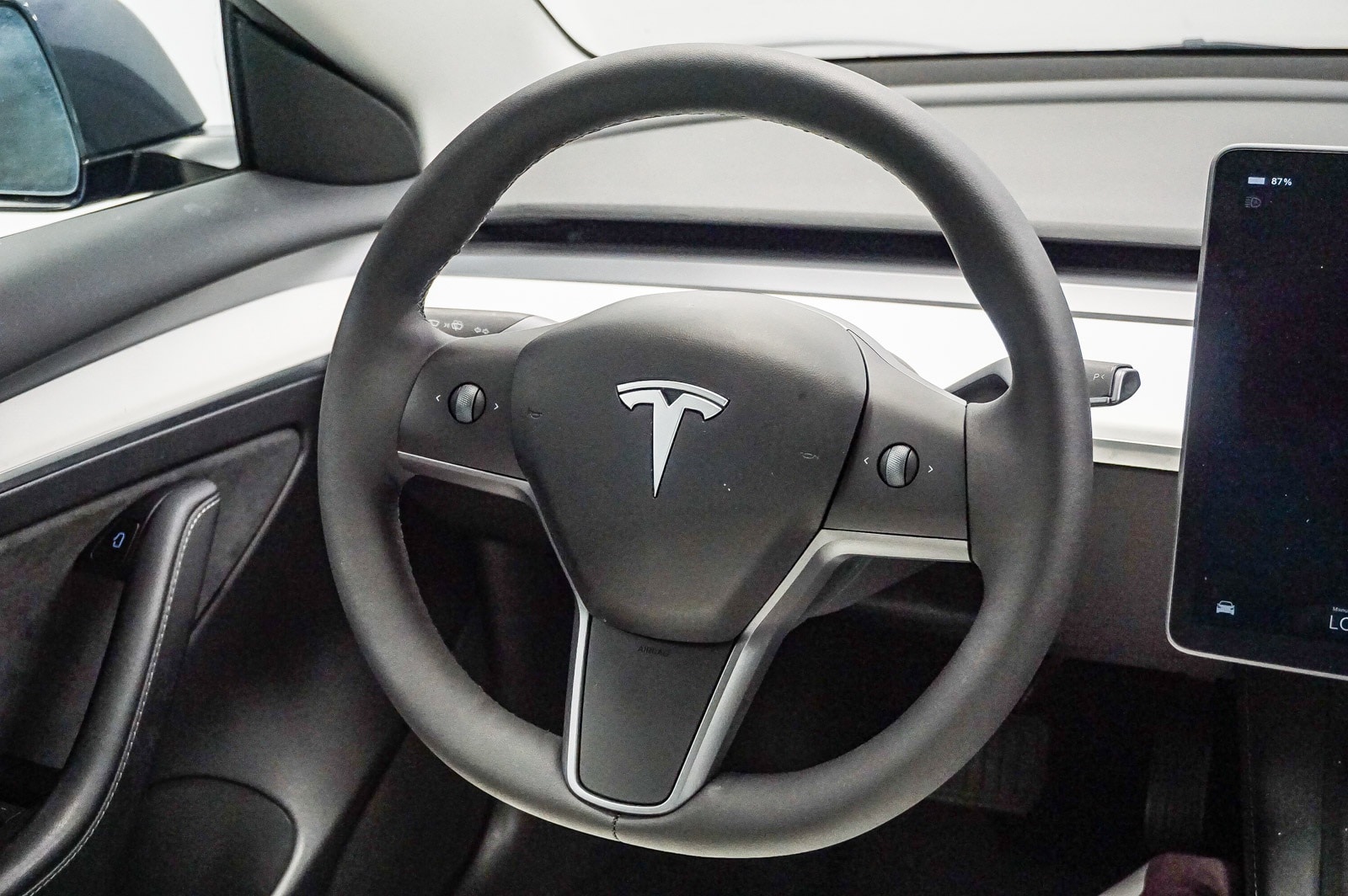 Thumbnail: 2023 Tesla Model 3 - 16