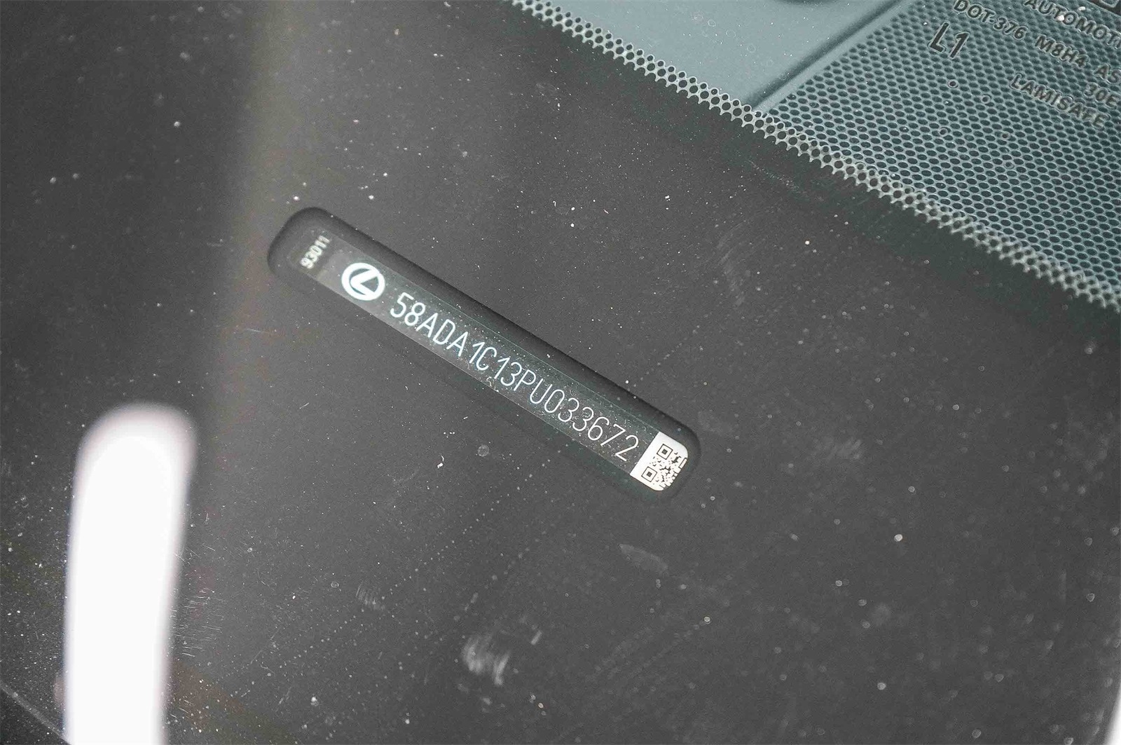 Thumbnail: 2023 Lexus ES - 28