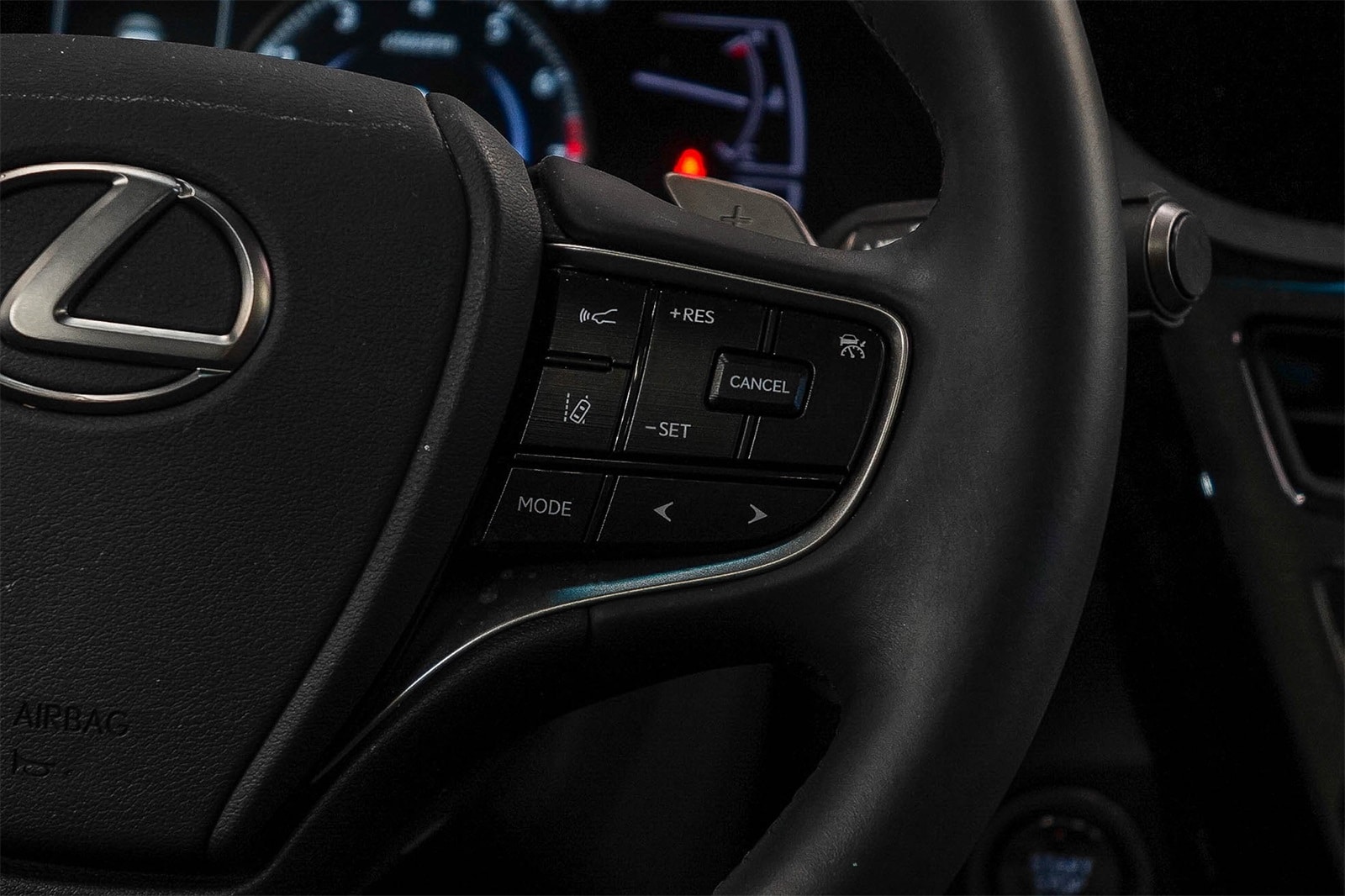 Thumbnail: 2025 Lexus ES - 17