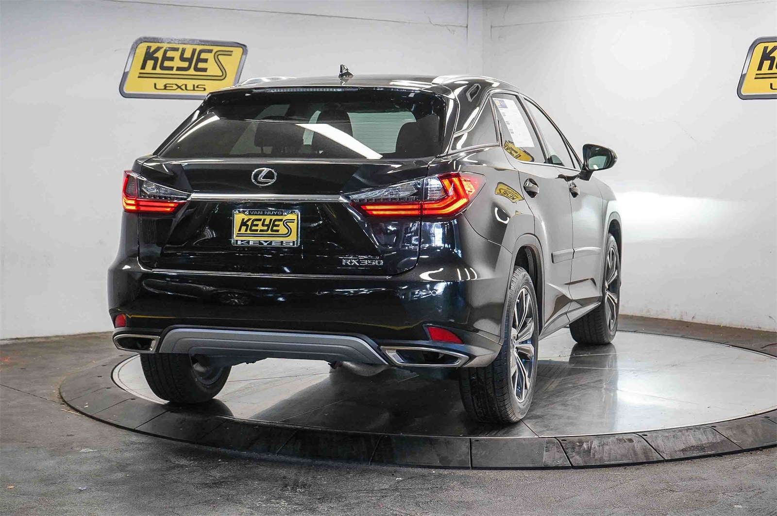 Thumbnail: 2020 Lexus RX - 3