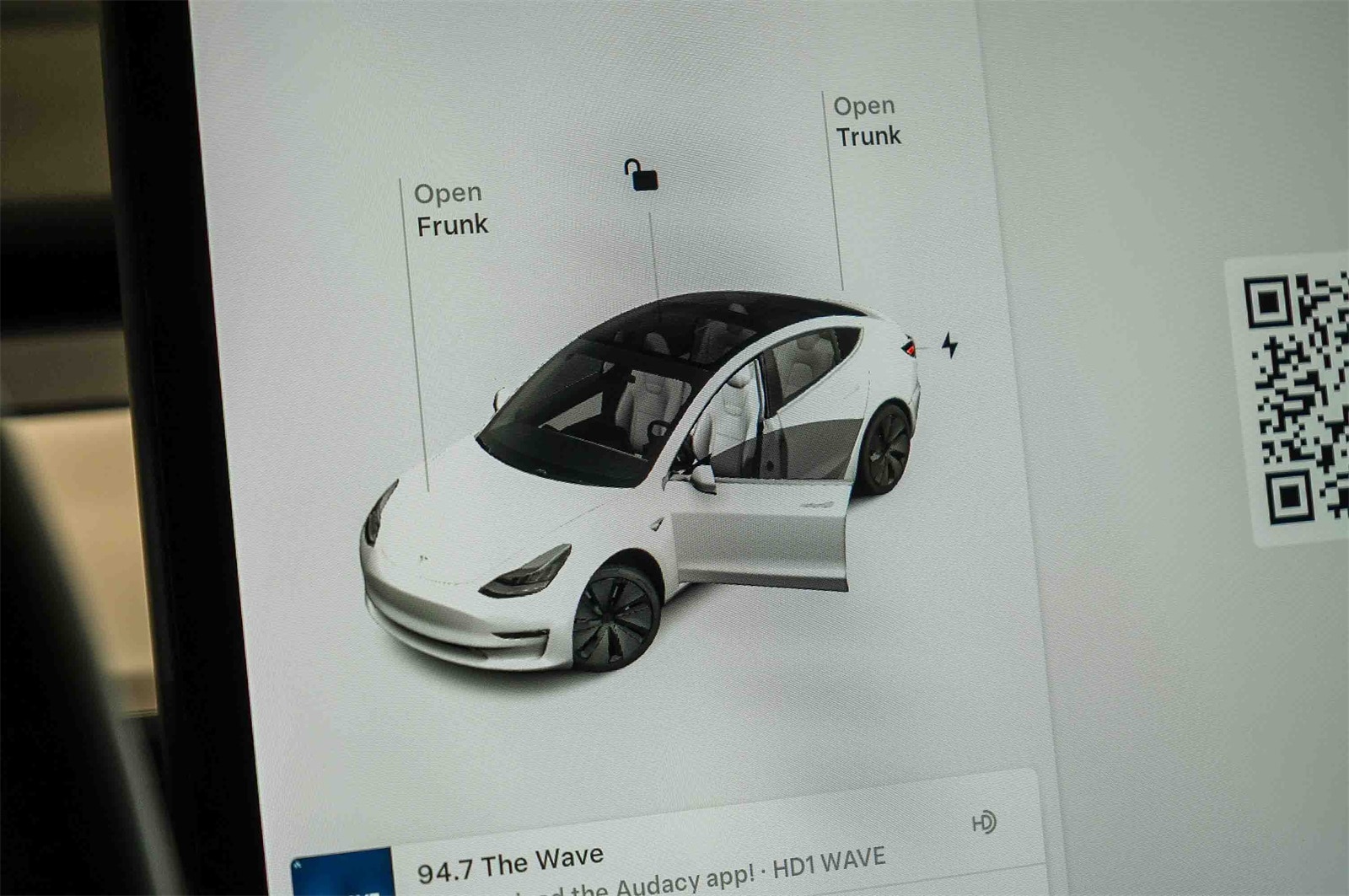 Thumbnail: 2019 Tesla Model 3 - 24