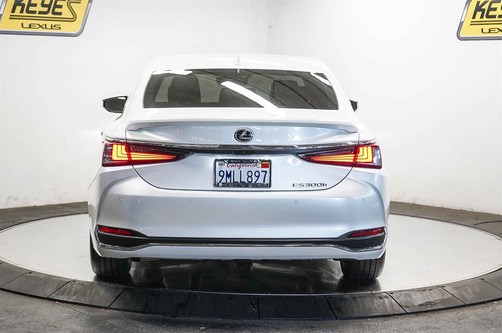 2024 Lexus ES 300h Premium photo 3