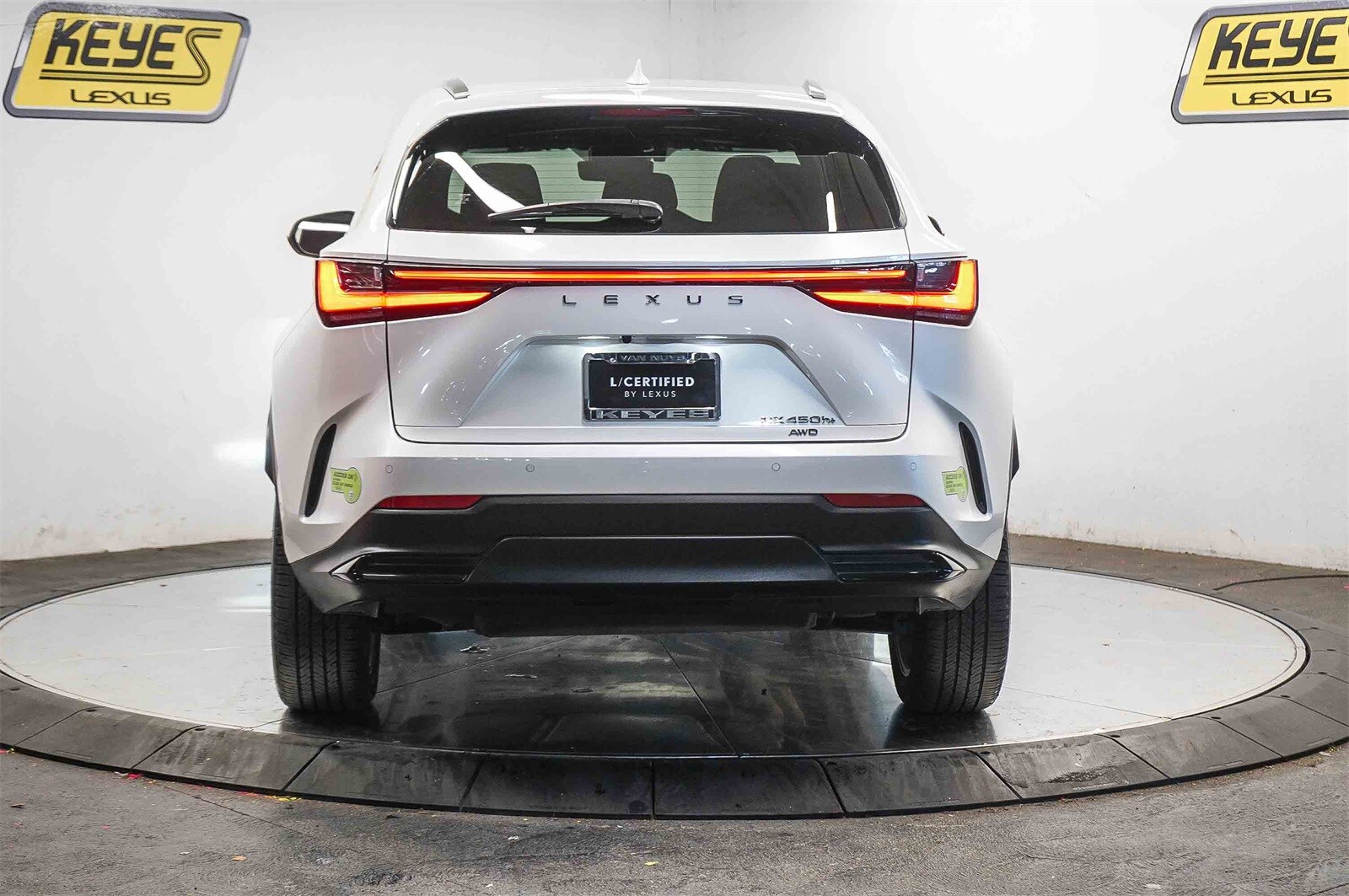 2022 Lexus NX Luxury photo 3