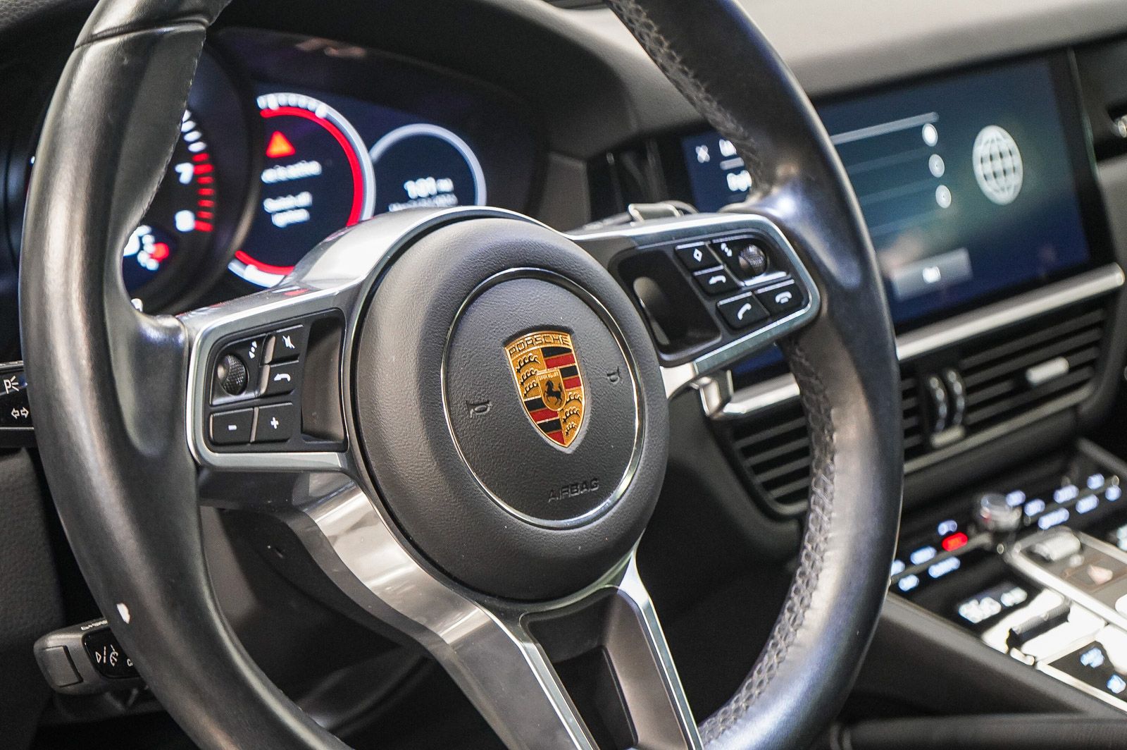 Thumbnail: 2022 Porsche Cayenne - 21