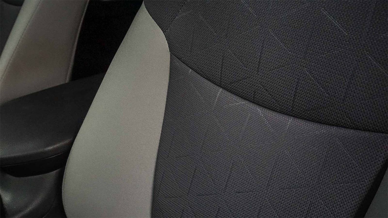 Thumbnail: 2025 Toyota RAV4 - 26