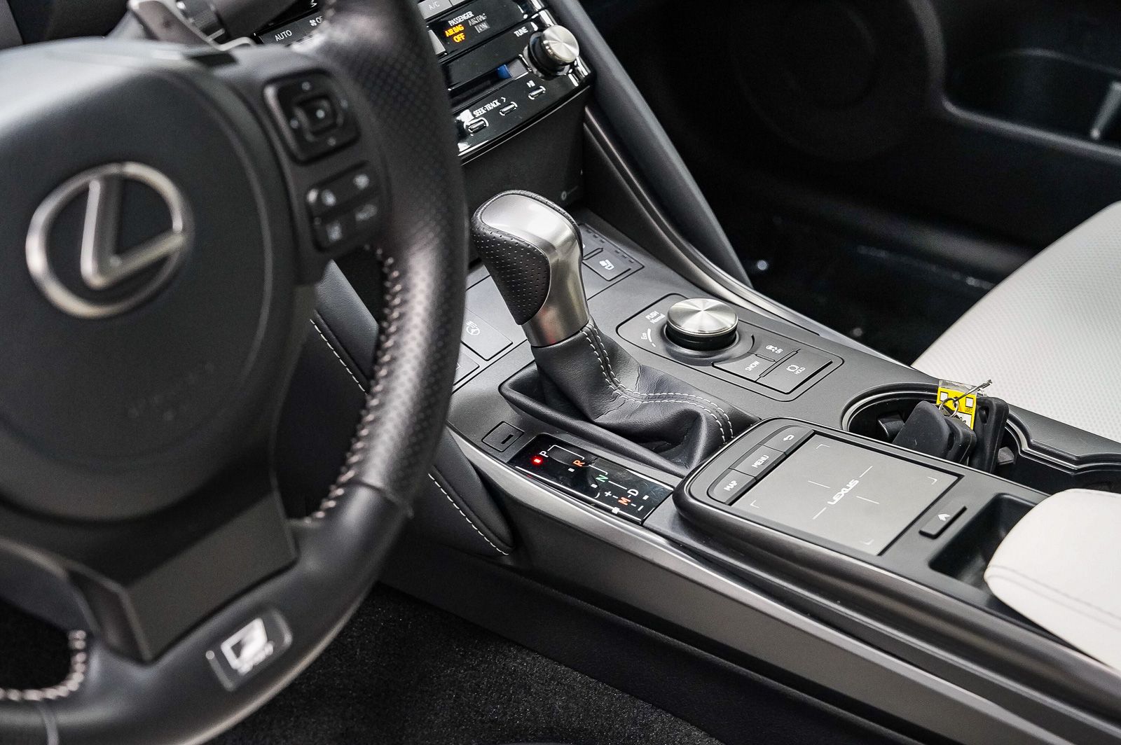 2023 Lexus IS 350 F SPORT - Photo 24