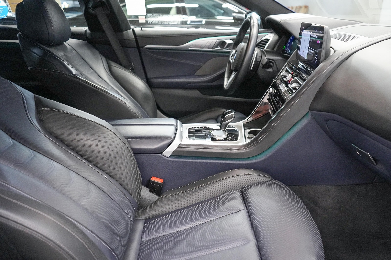Thumbnail: 2025 BMW 8 Series - 24