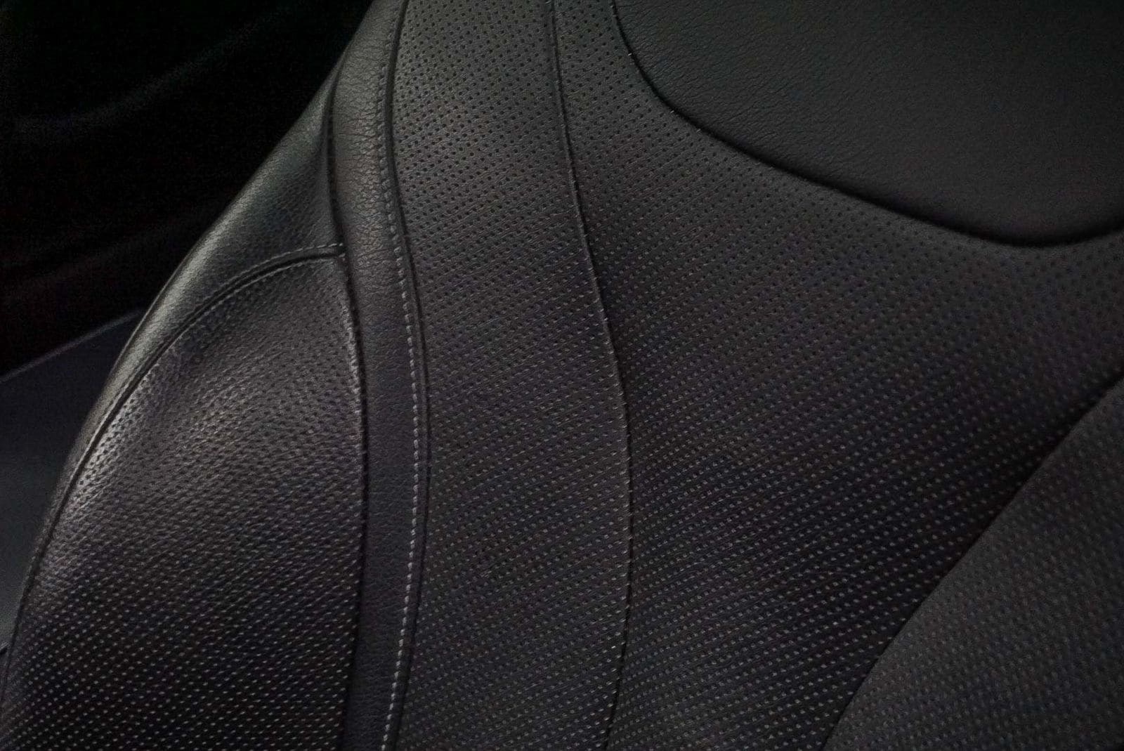 Thumbnail: 2017 Mercedes-Benz S-Class - 26