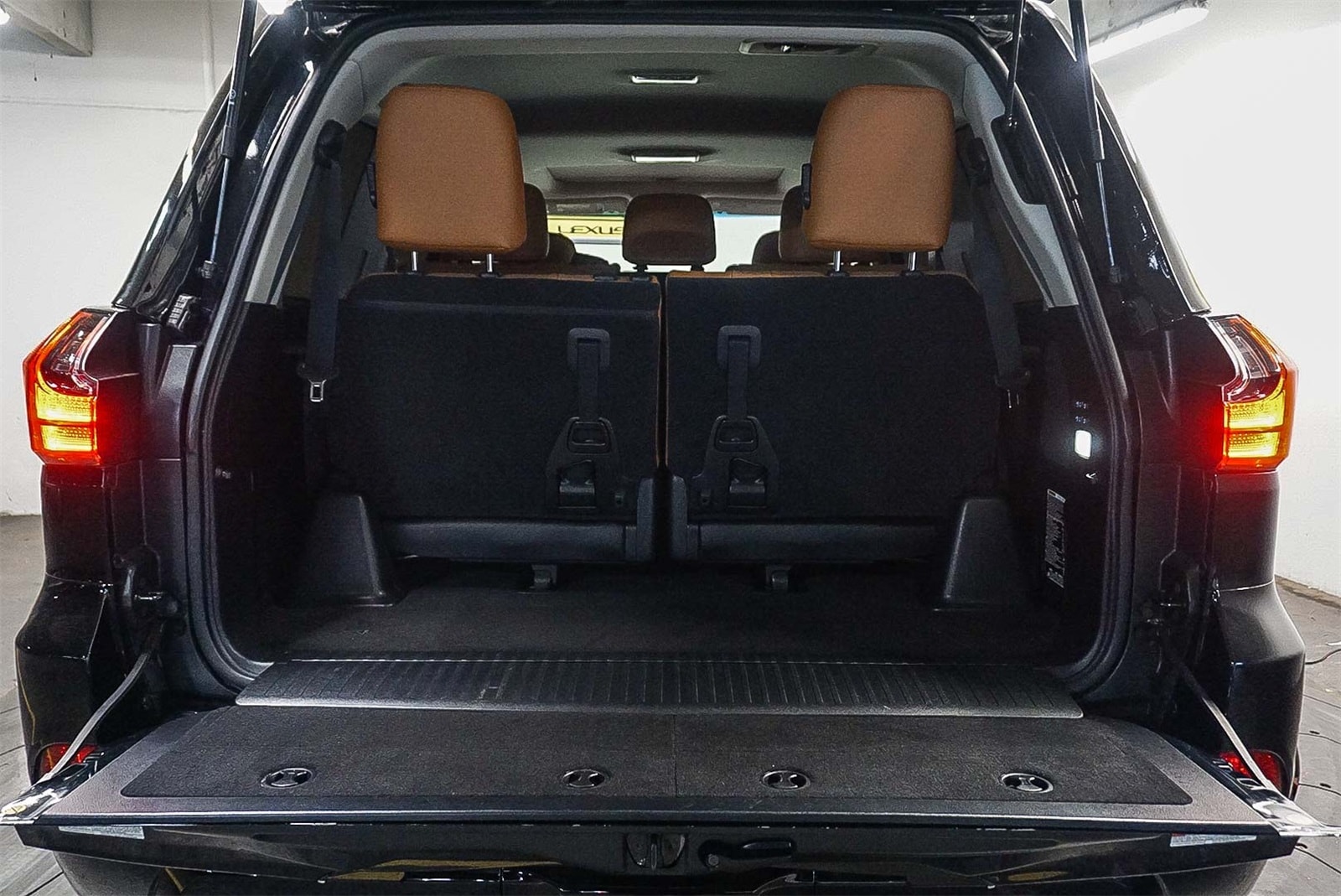 Thumbnail: 2021 Lexus LX - 29