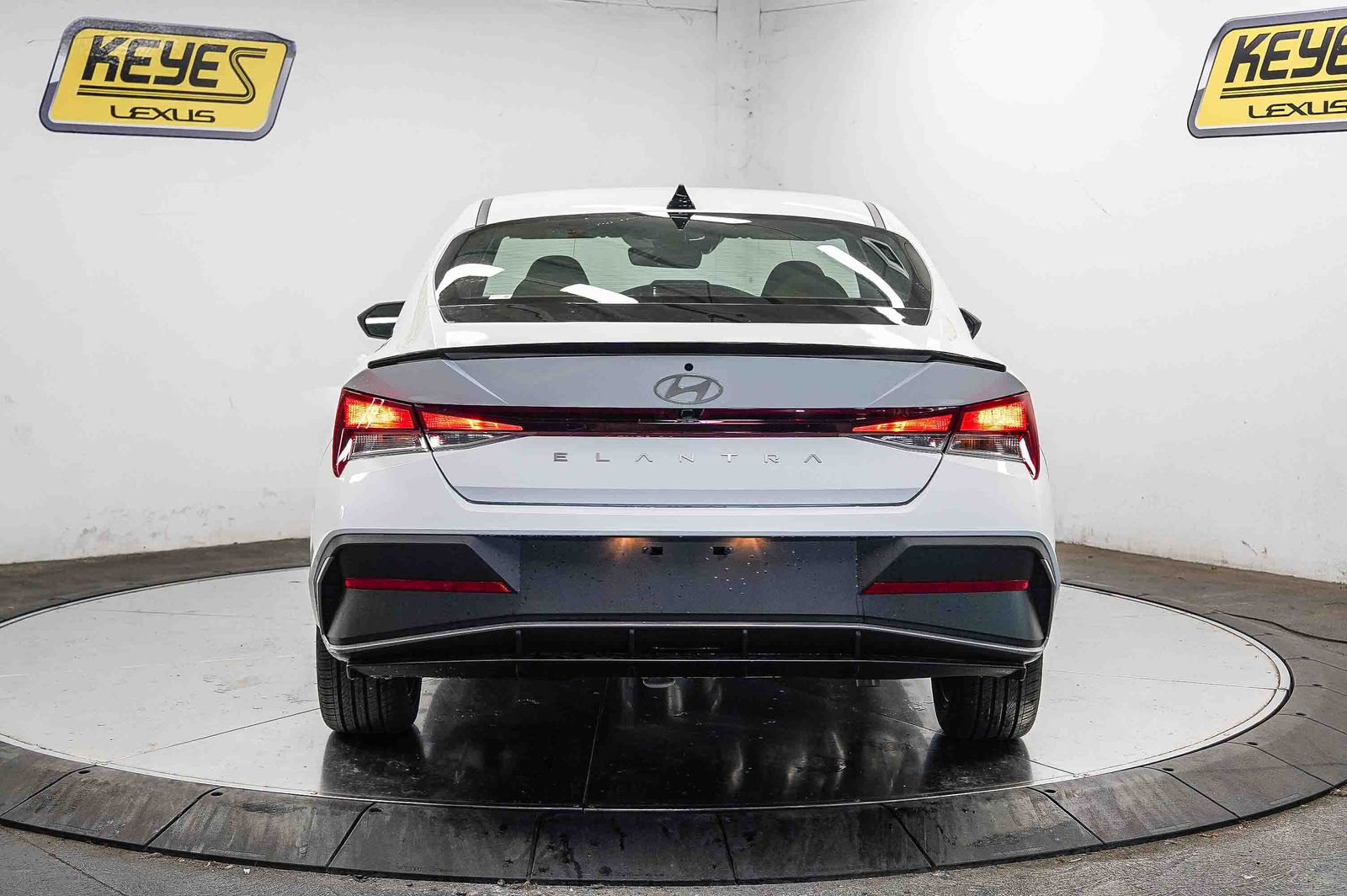 Thumbnail: 2026 Hyundai Elantra - 2