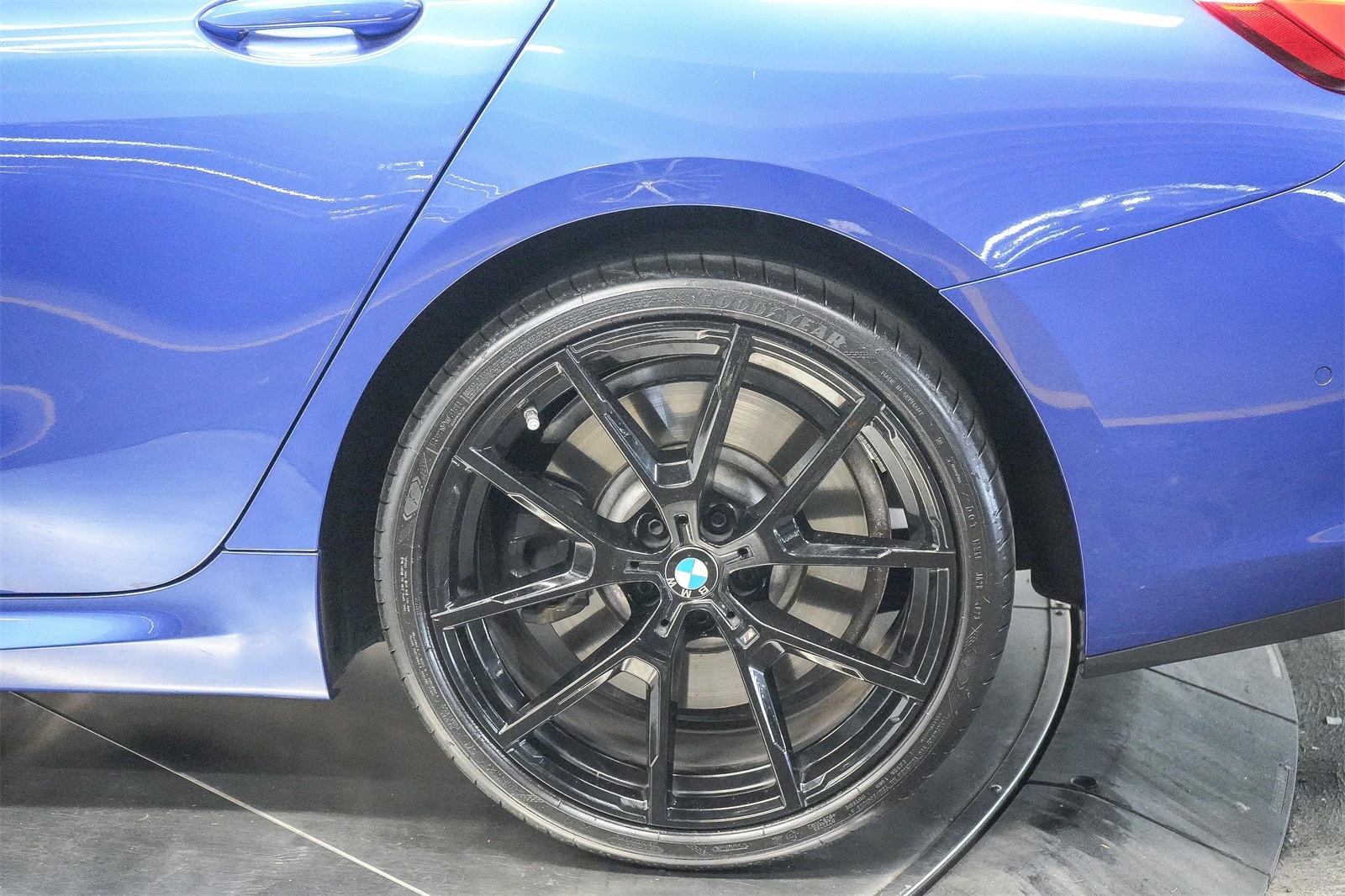 Thumbnail: 2025 BMW 8 Series - 14