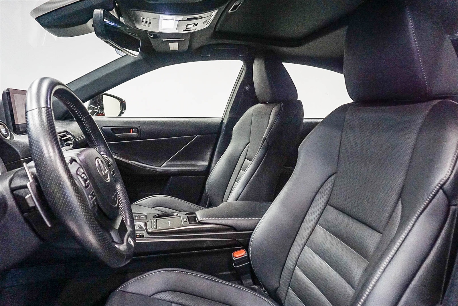 Thumbnail: 2021 Lexus IS - 19