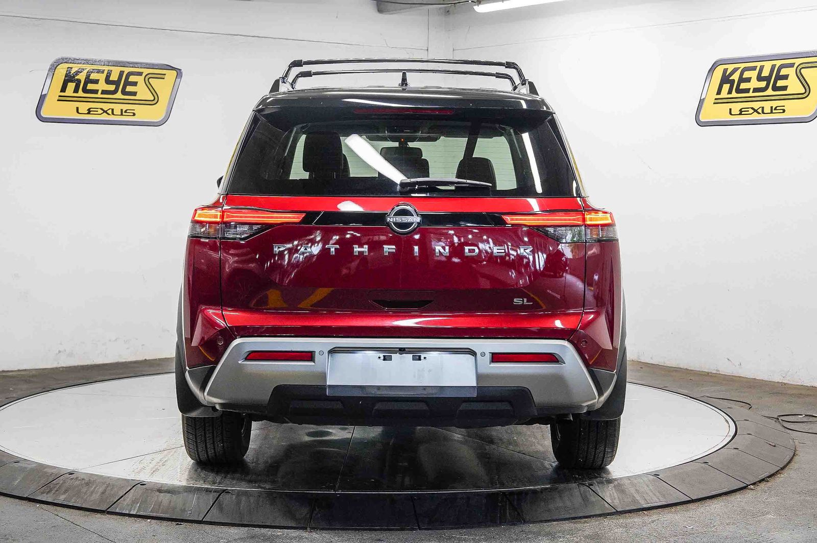Thumbnail: 2022 Nissan Pathfinder - 3