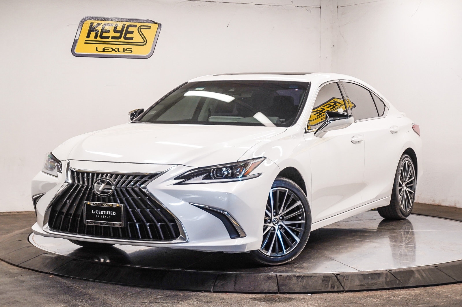 2025 Lexus ES Hybrid