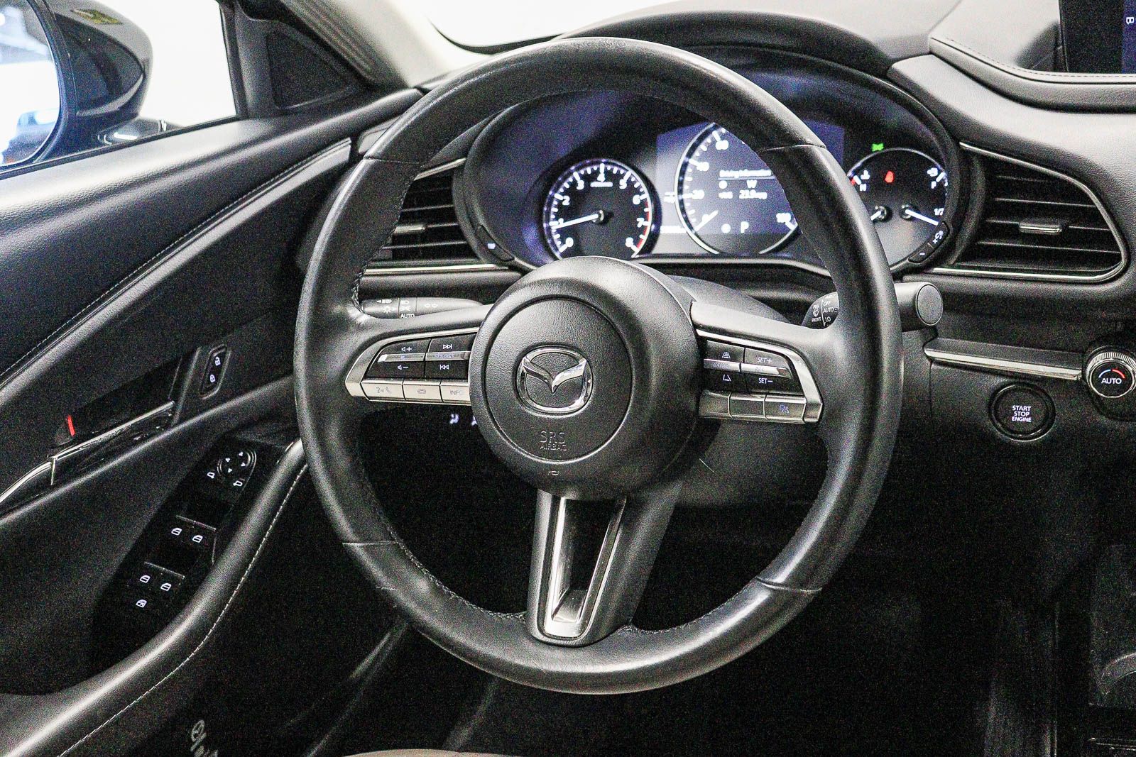 Thumbnail: 2023 Mazda CX-30 - 15