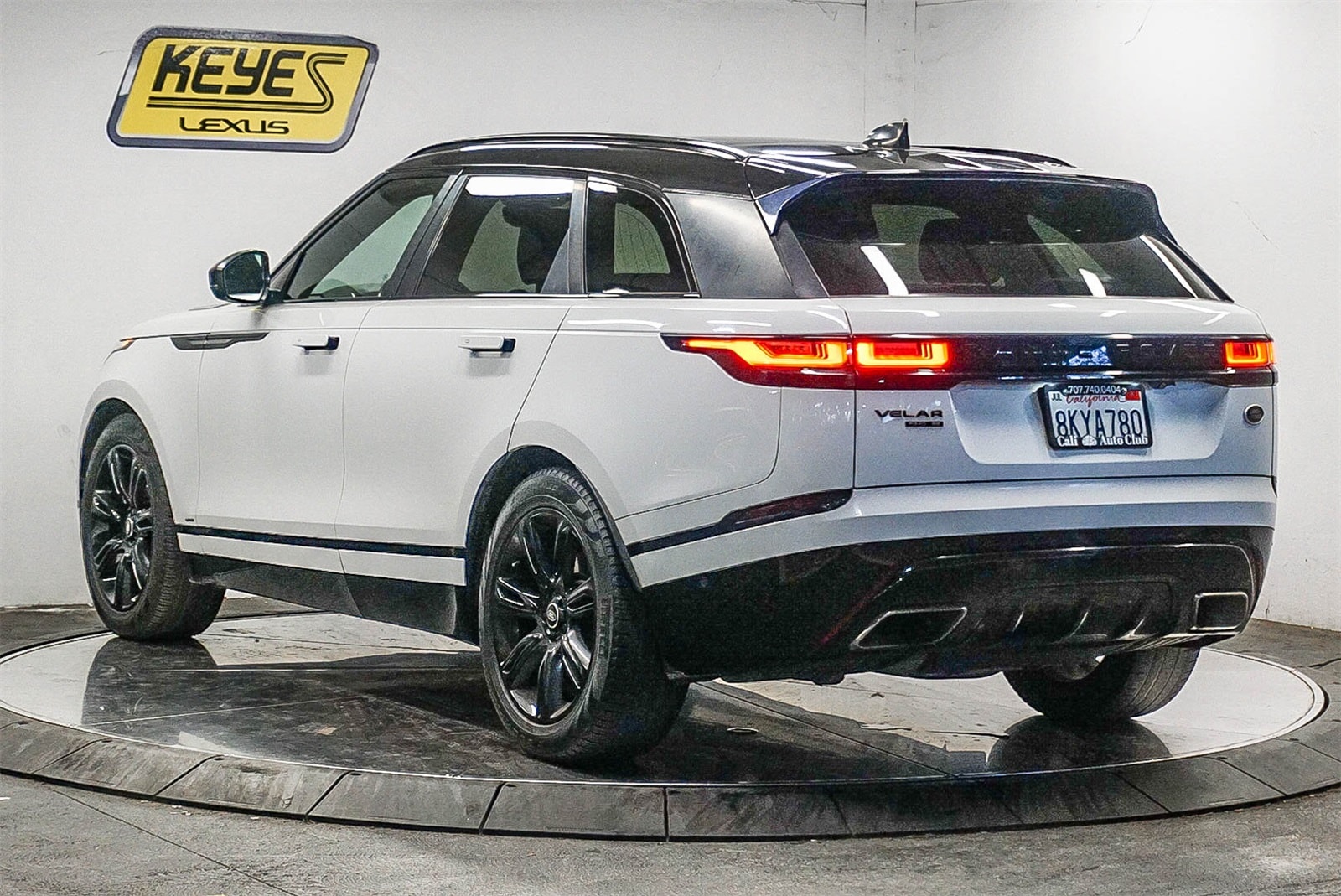 Thumbnail: 2019 Land Rover Range Rover Velar - 2