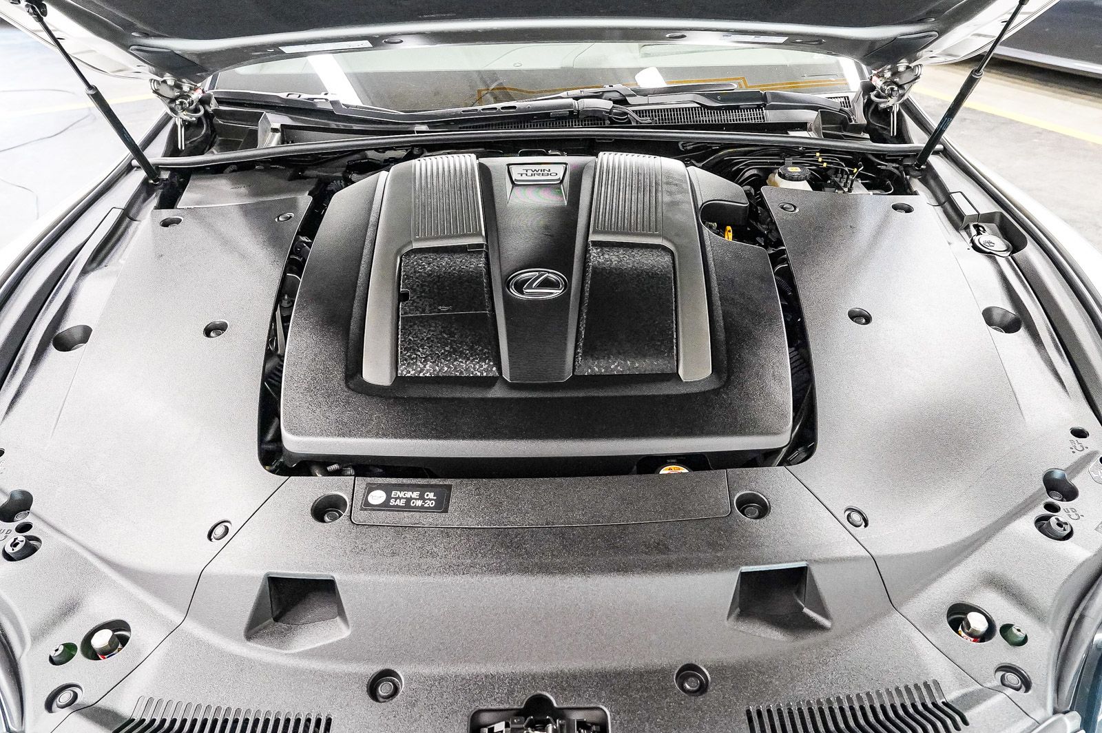 Thumbnail: 2022 Lexus LS - 27