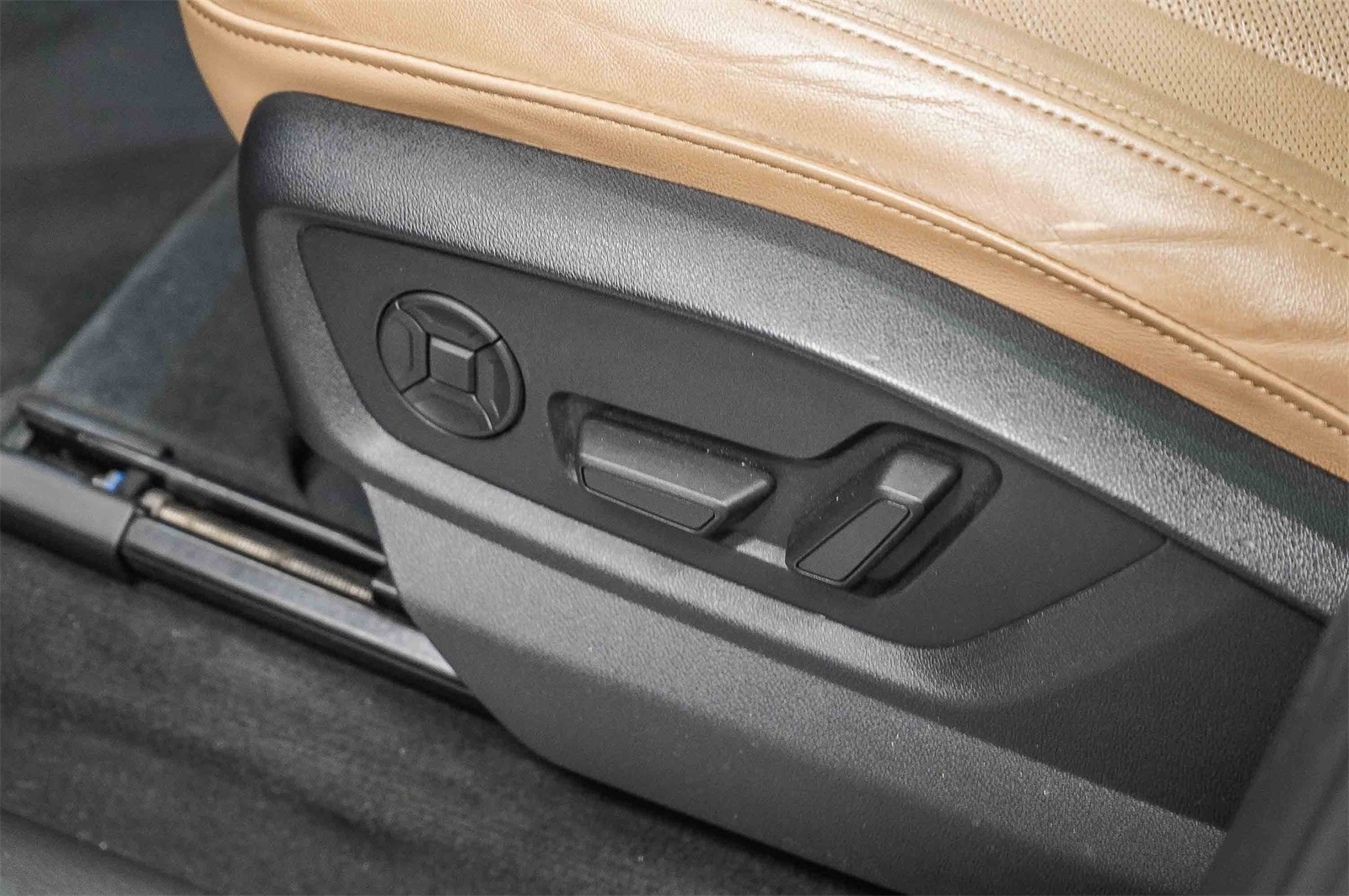 Thumbnail: 2022 Audi Q7 - 23