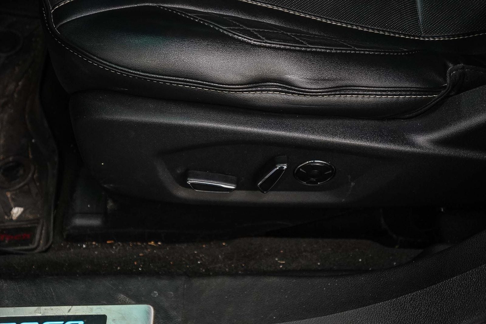 Thumbnail: 2017 Ford Explorer - 21