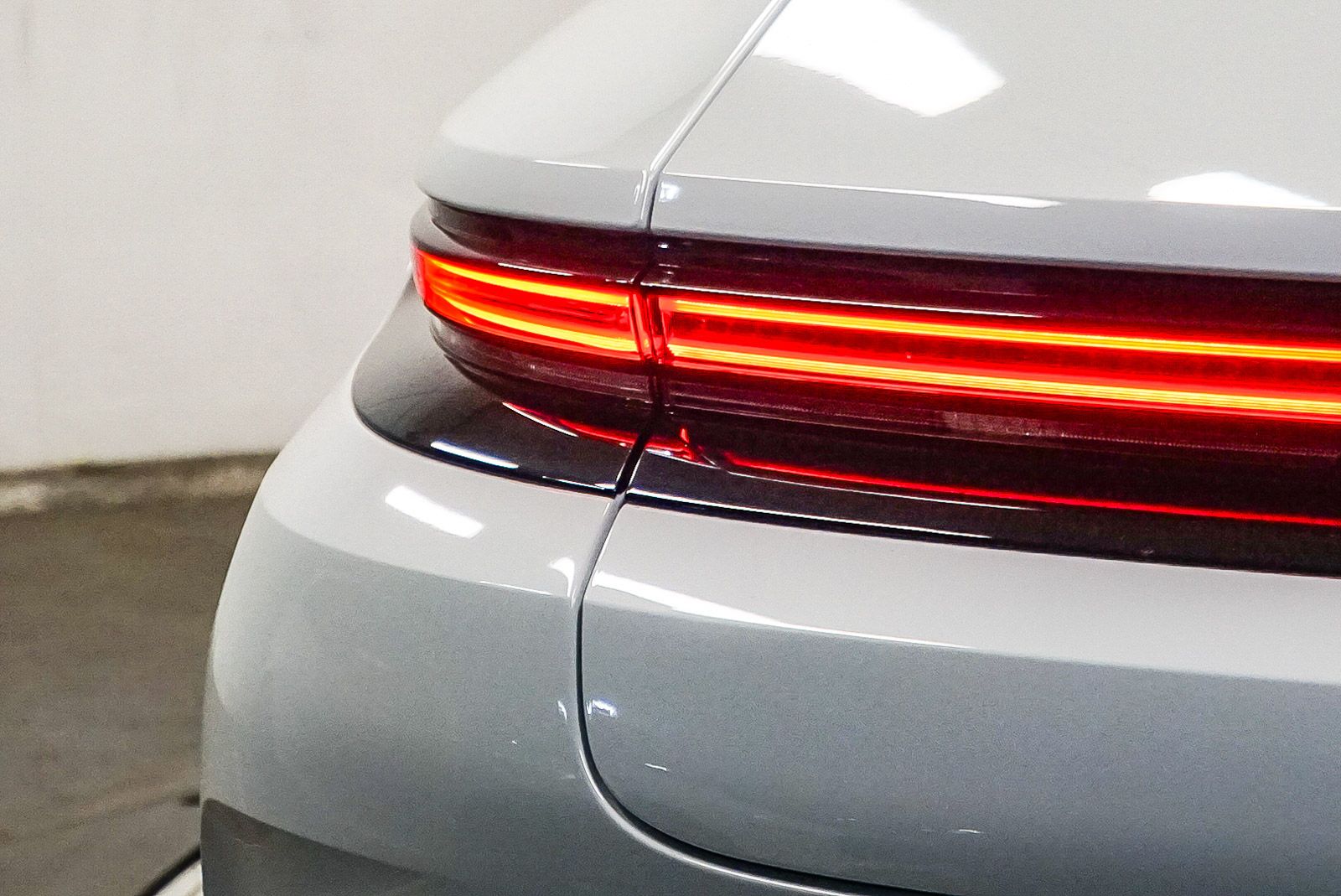 Thumbnail: 2024 Porsche Panamera - 11