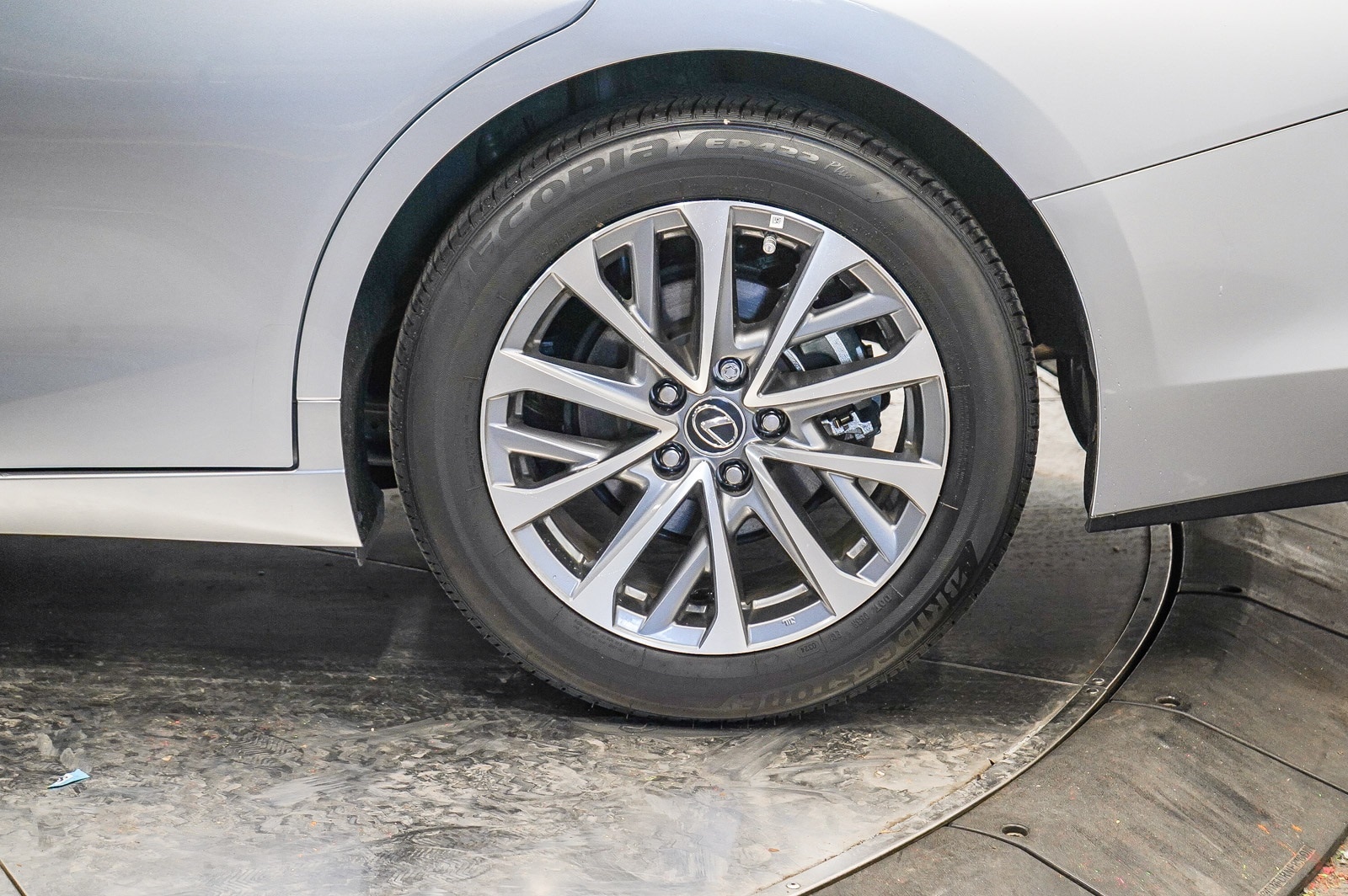 Thumbnail: 2025 Lexus ES - 9