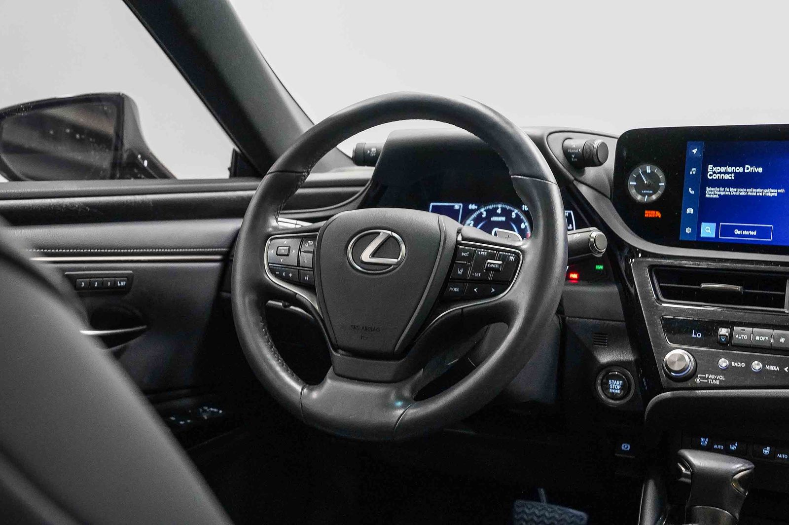Thumbnail: 2023 Lexus ES - 15