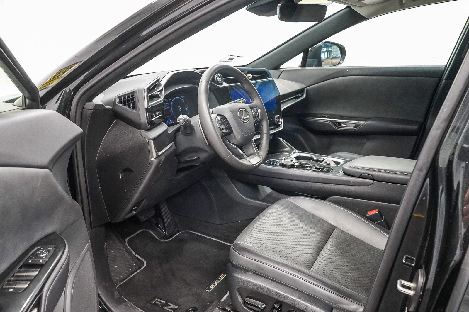 Thumbnail: 2025 Lexus RZ - 17