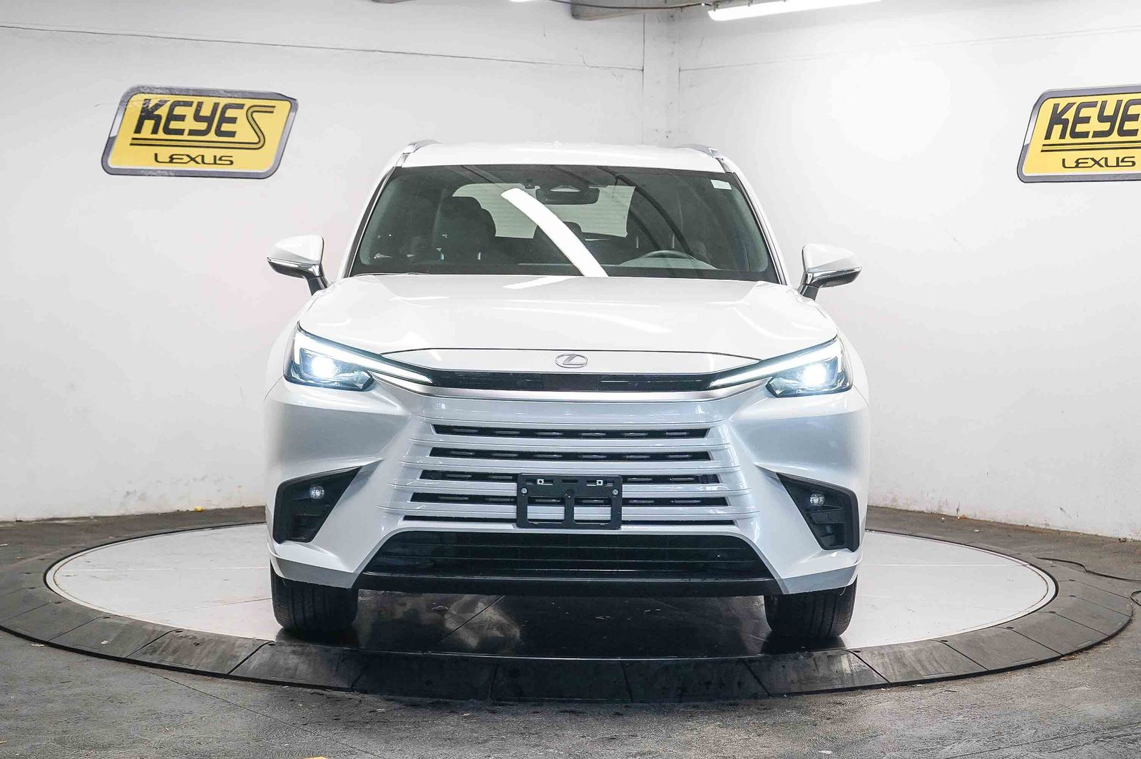 Thumbnail: 2025 Lexus TX - 6