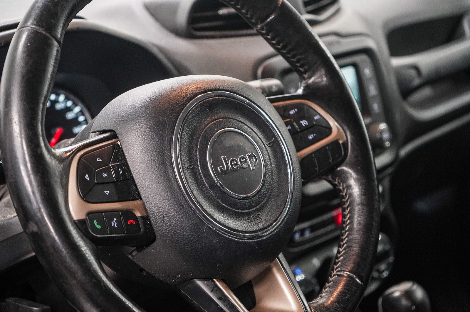 Thumbnail: 2016 Jeep Renegade - 20