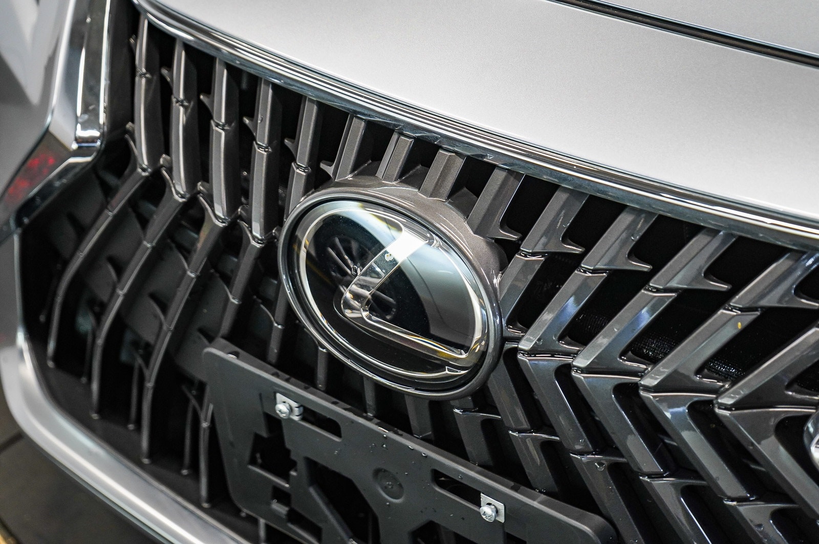 Thumbnail: 2024 Lexus ES - 8