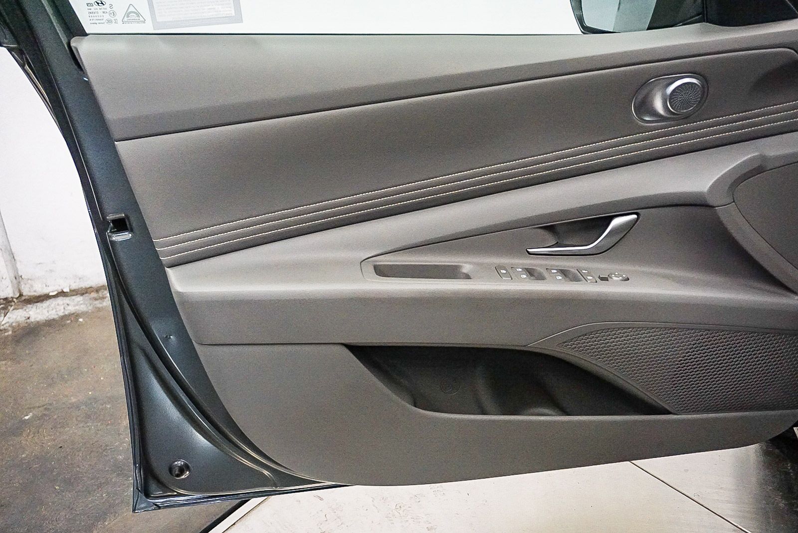 Thumbnail: 2025 Hyundai Elantra - 21