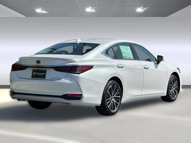 Thumbnail: 2025 Lexus ES - 8